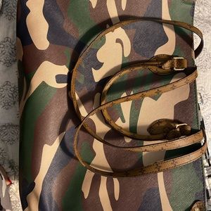 Camo tote